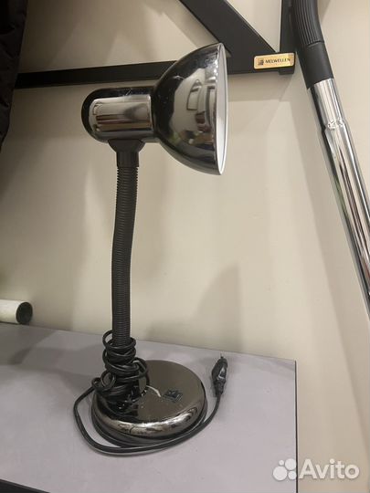 Лампа настольная