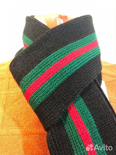 Шарф с полосками новый