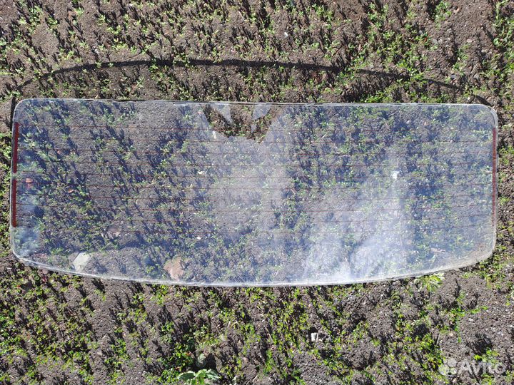 Стекло заднее с подогревом