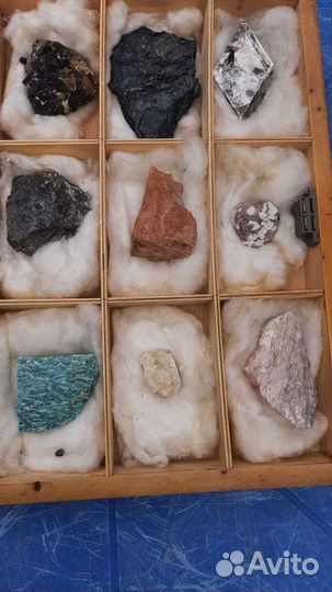 Коллекция образцов руды