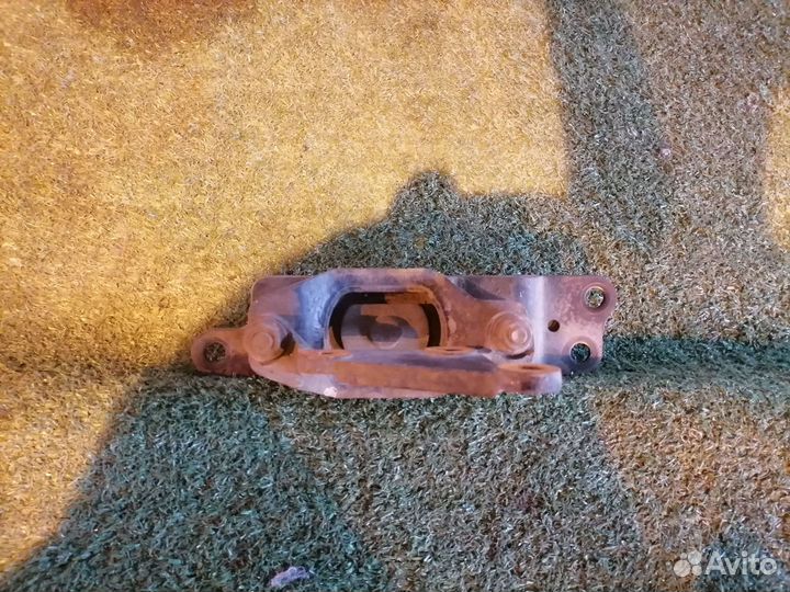 Опора двигателя (подушка двс) левая 11220JN01A Nis