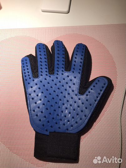 Расческа-перчатка для шерсти животных