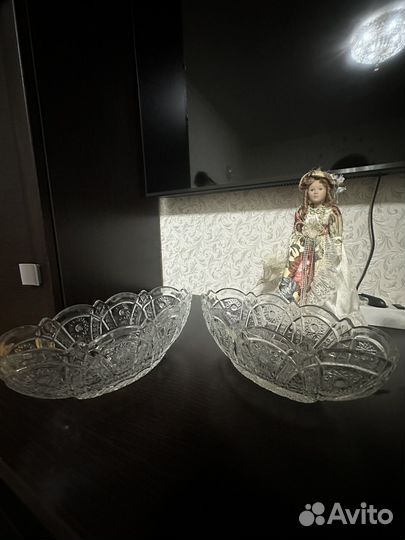 Хрустальная фруктовница и лодочки