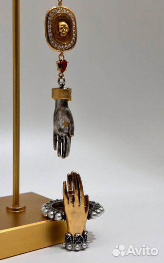 Серьги золотые Alexander McQueen