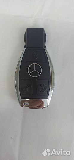 USB-Флешка в виде автомобильного ключа