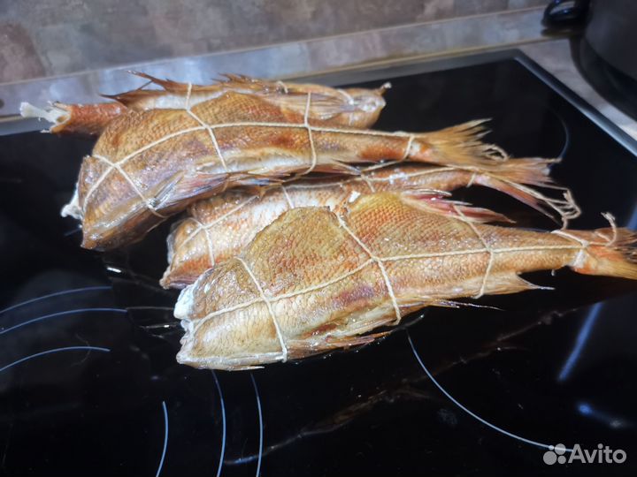 Морской окунь горячего копчения