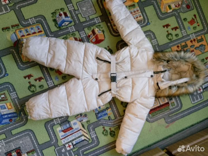 Зимний комбинезон для девочки