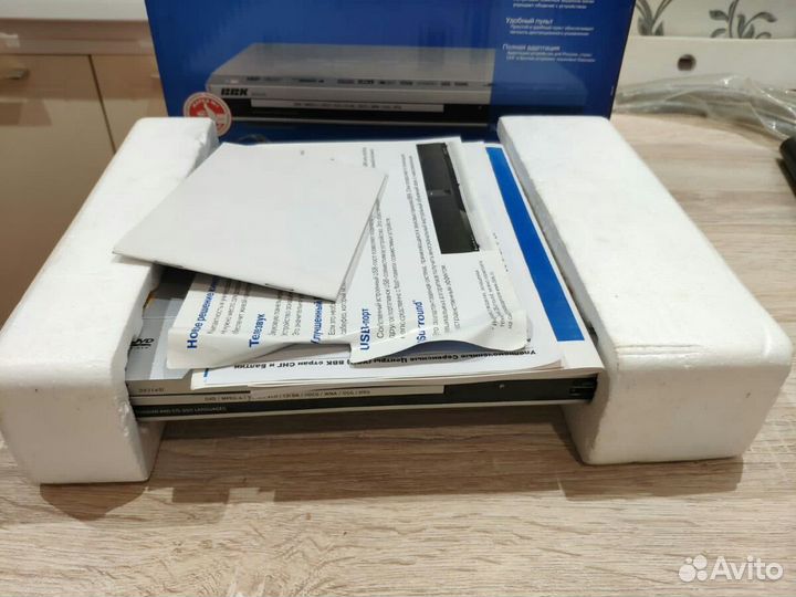 Dvd проигрыватель bbk dv214sl с караоке