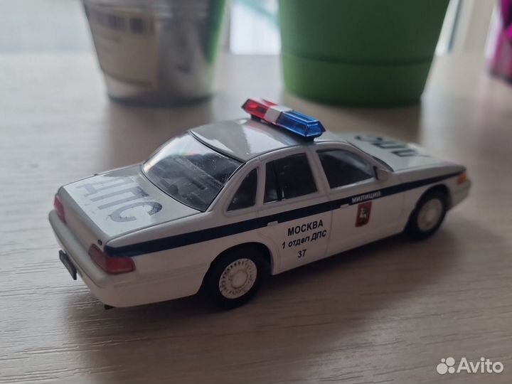 Ford crown Victoria