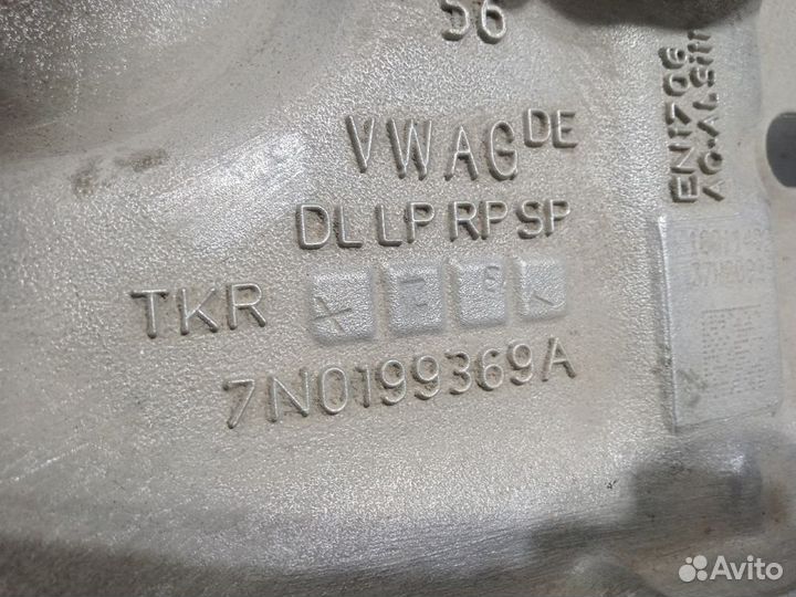 Балка моторная volkswagen passat CC Передняя