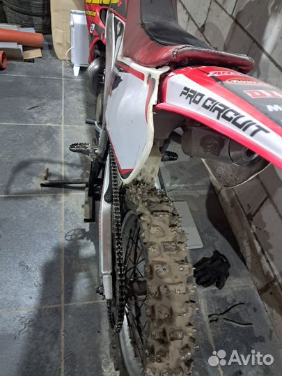 Продам мотоцикл Honda CR250