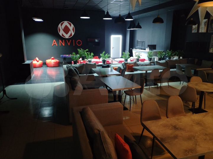 Сдам торговое помещение, 383 м²