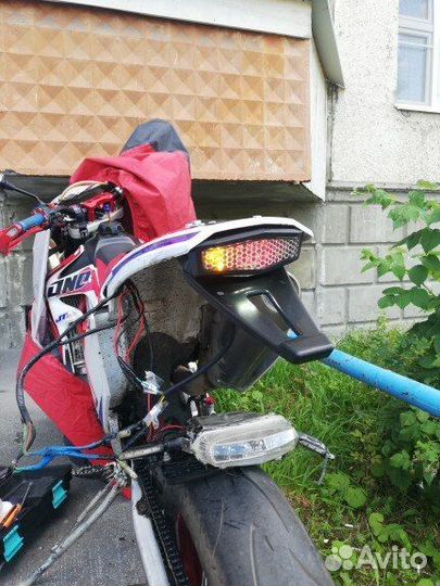 Стоп сигнал с поворотниками для мотоцикла