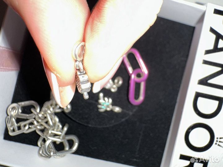 Продам браслет pandora Me с шармами