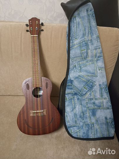 Чехол для укулеле, укулеле