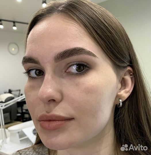 Мастер бровист