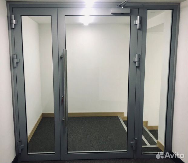 Дверь алюминиевая теплая