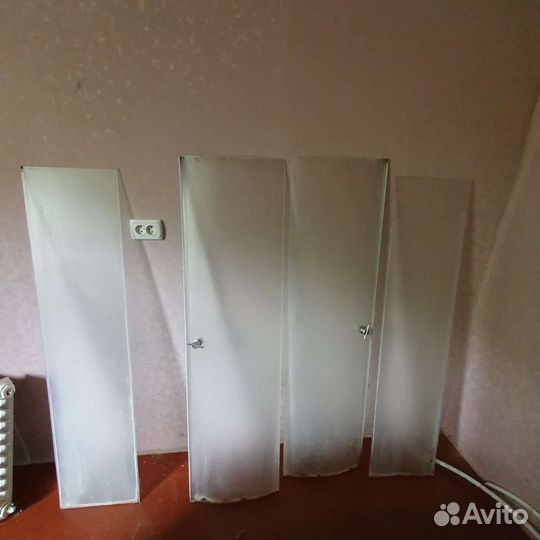 Стекла от душевой кабины 9090