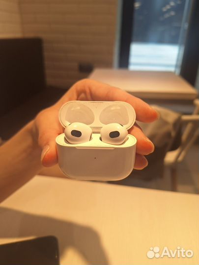 Наушники Apple AirPods (3 поколение, 2022) Белые