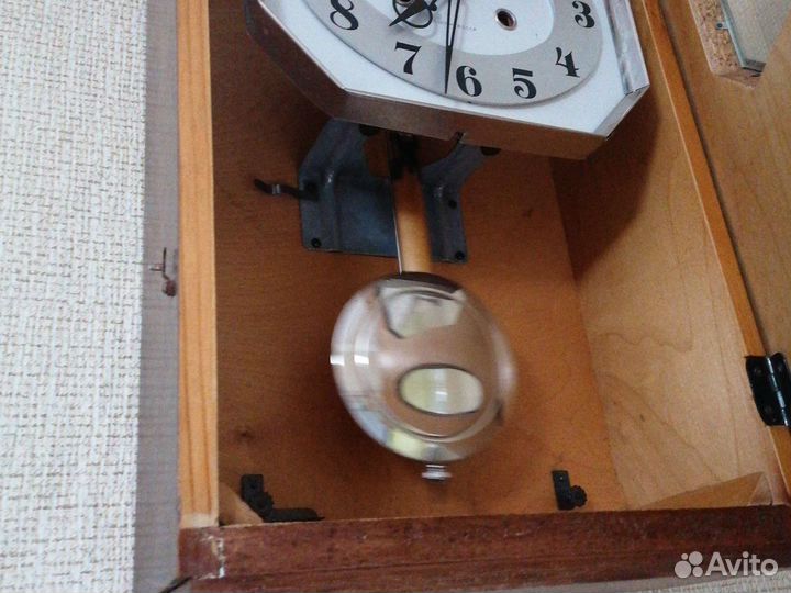 Часы настенные СССР янтарь