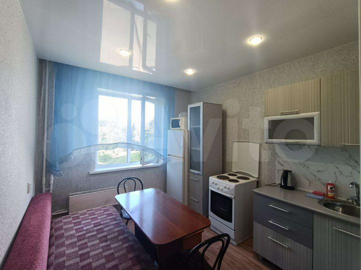 2-к. квартира, 54 м², 2/10 эт.