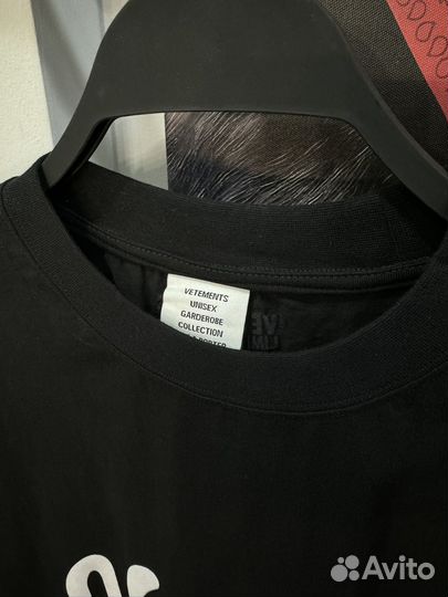 Футболка Vetements