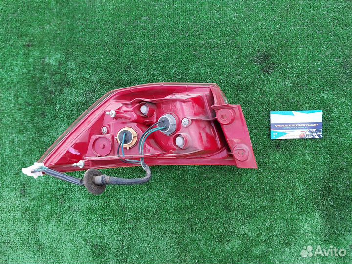 Задний правый стопарь Мицубиси Лансер 10 Дефект