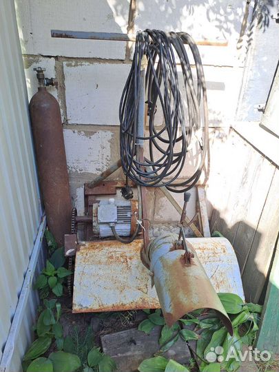 Снегоуборщик с электродвигателем