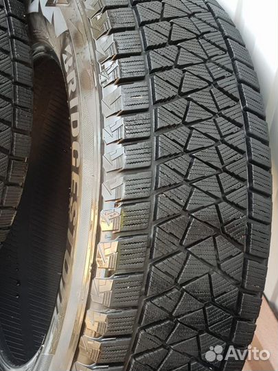 Bridgestone Blizzak DM-V2 225/65 R17 102Q