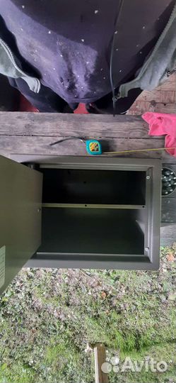 Сейф металлический