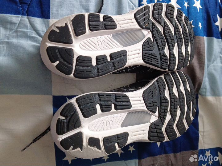 Кроссовки asics gel kayano 28