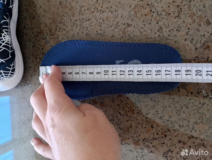 Сандалии для мальчика 29 размер новые