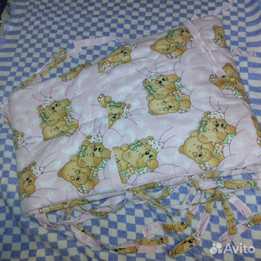 Бортики на детскую кроватку