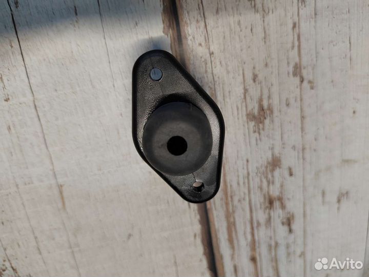 Упор двери на Audi Q5