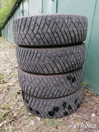 Goodyear Ultragrip Ice Arctic 215/60 R17 100T