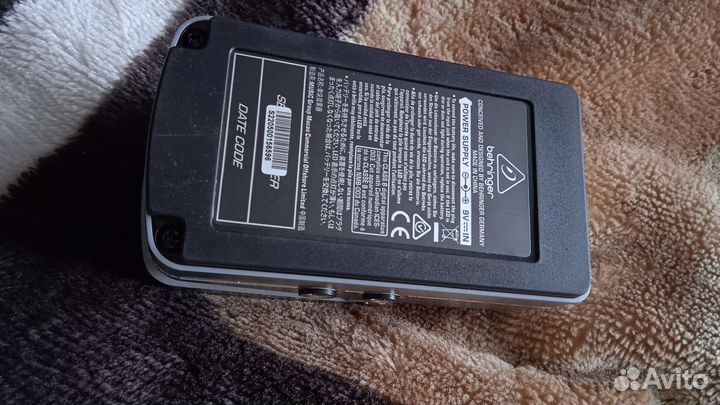 Гитарные педали эффектов Behringer