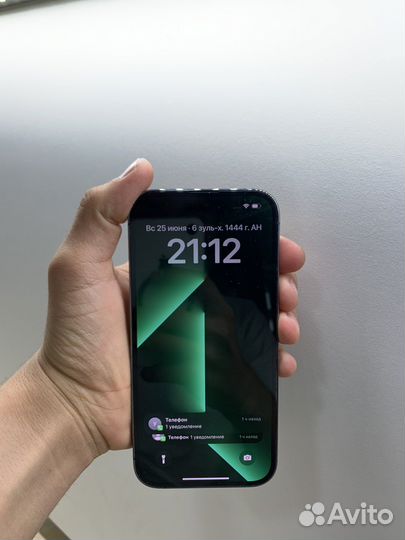 Телефон iPhone 14 pro