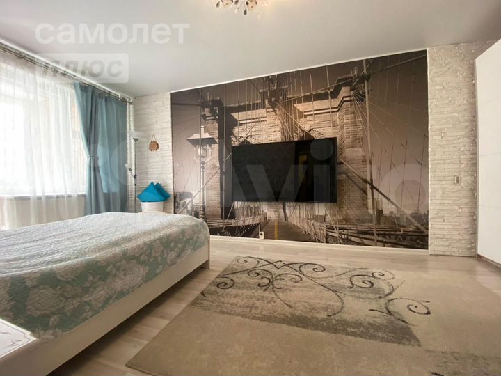 2-к. квартира, 45 м², 1/9 эт.
