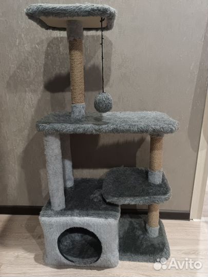 Кошачий домик с когтеточкой