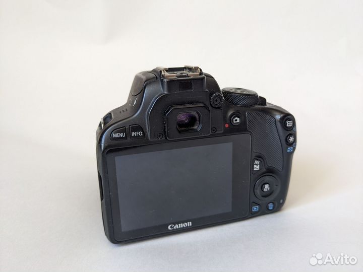 Зеркальный фотоаппарат canon 100d