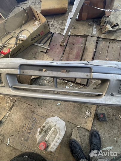 Бампер передний nissan primera p11