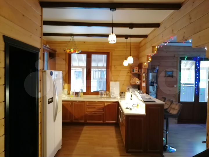 Дом 230 м² на участке 8 сот.