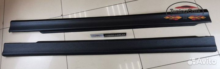 Пластиковые накладки на пороги Шевроле Нива 2123