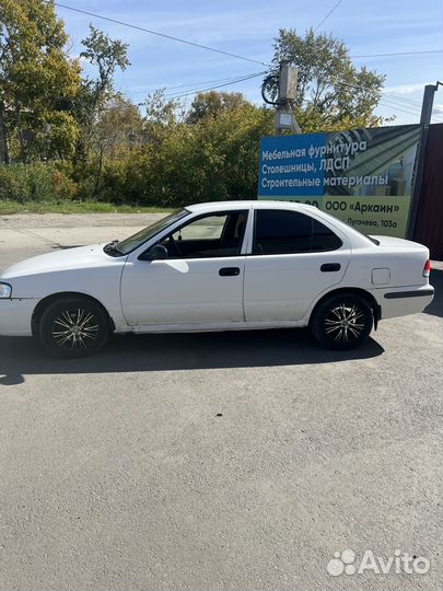 Nissan Sunny, 2000