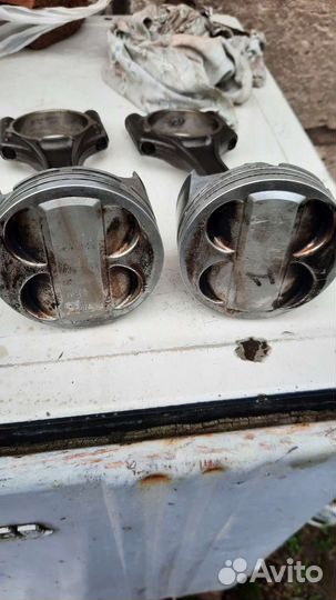 Поршни 0, 83. С шатунами