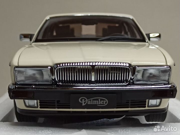 Jaguar XJ6 (XJ40) White 1:18 Almost Real