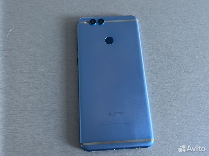 Телефон Honor 7x 4/64