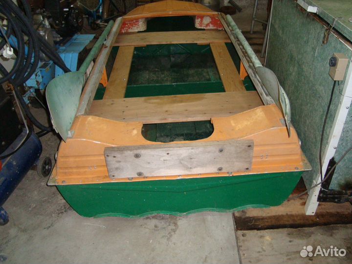 Лодка Романтика