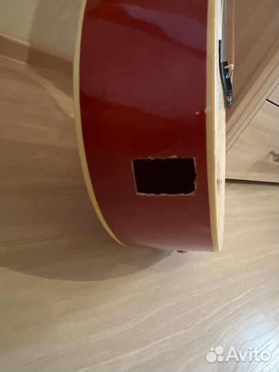 Акустическая гитара