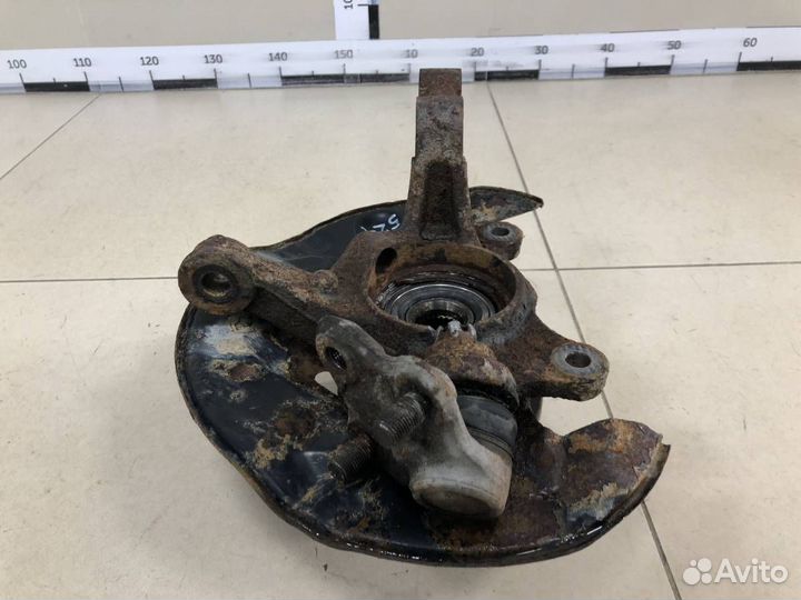 Кулак поворотный передний левый Toyota Corolla E12